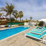 Villa Fig Tree Bay 3